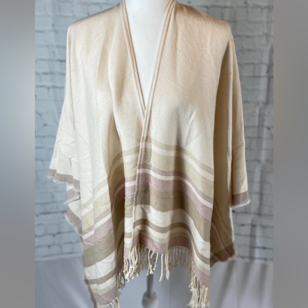 NEW Abercrombie & Fitch creamโ fringe shawl cape sweater poncho blanket one size